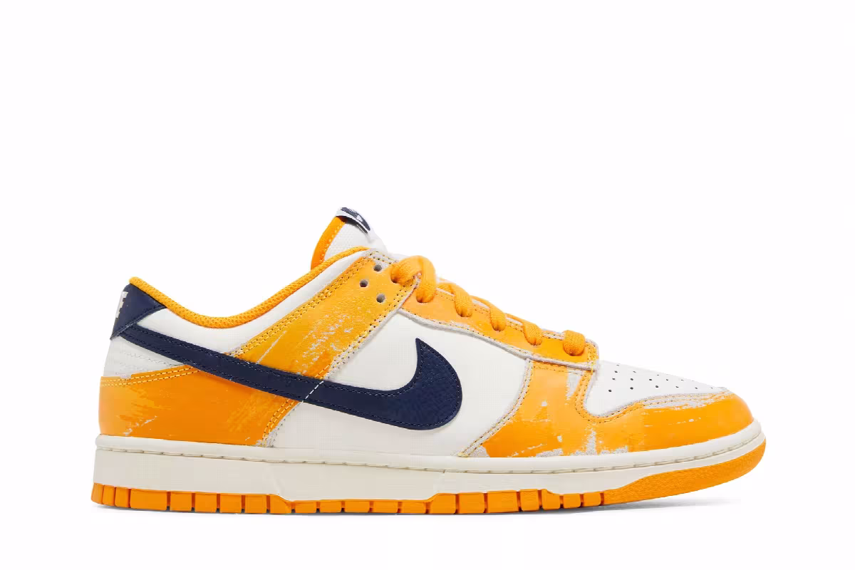 Nike Dunk Low Wear and Tear, view 2