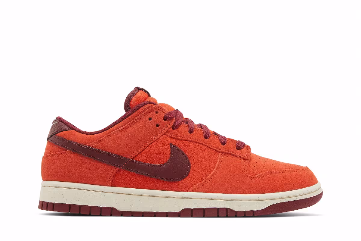 Nike Dunk Low Orange Suede, view 2