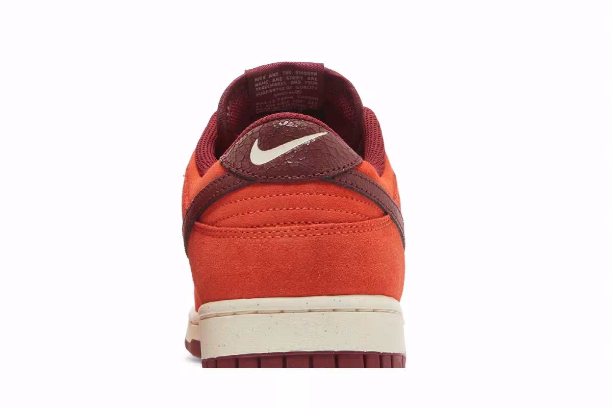 Nike Dunk Low Orange Suede, view 8