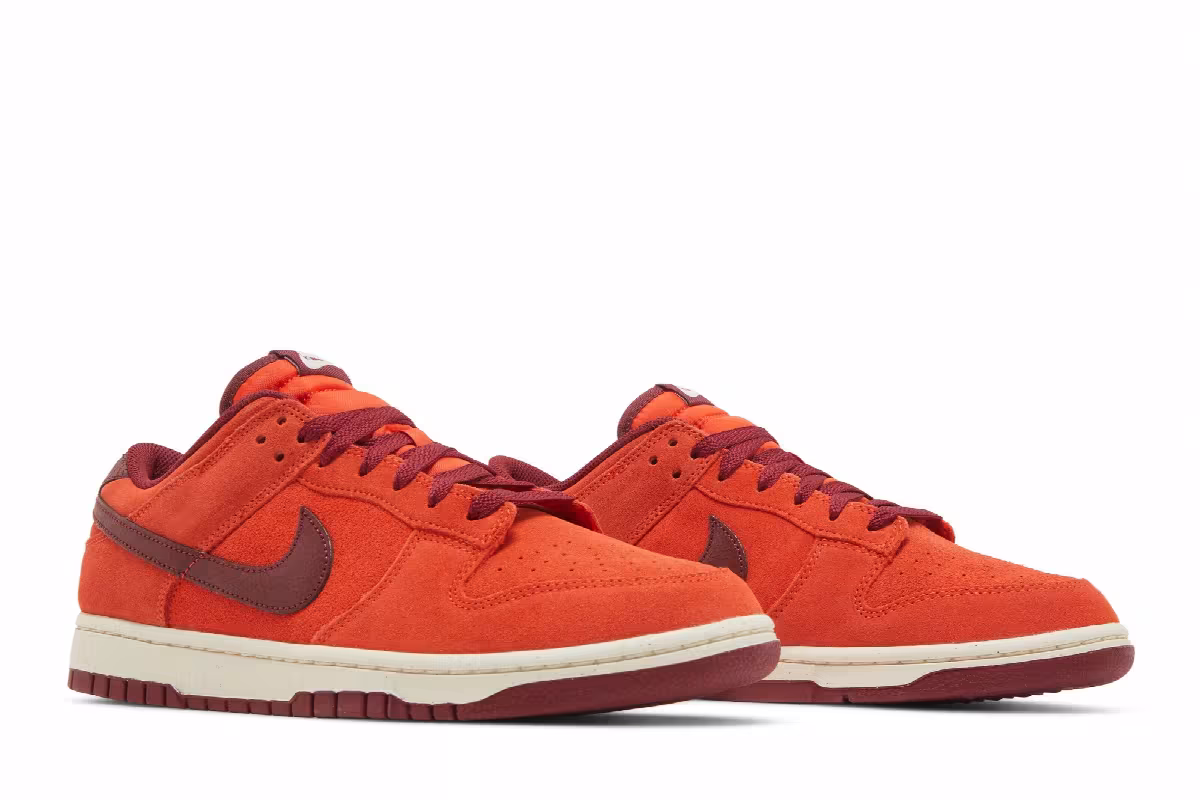 Nike Dunk Low Orange Suede, view 9