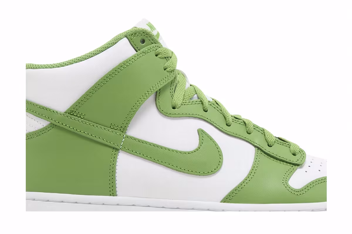 Nike Dunk High Chlorophyll, view 3