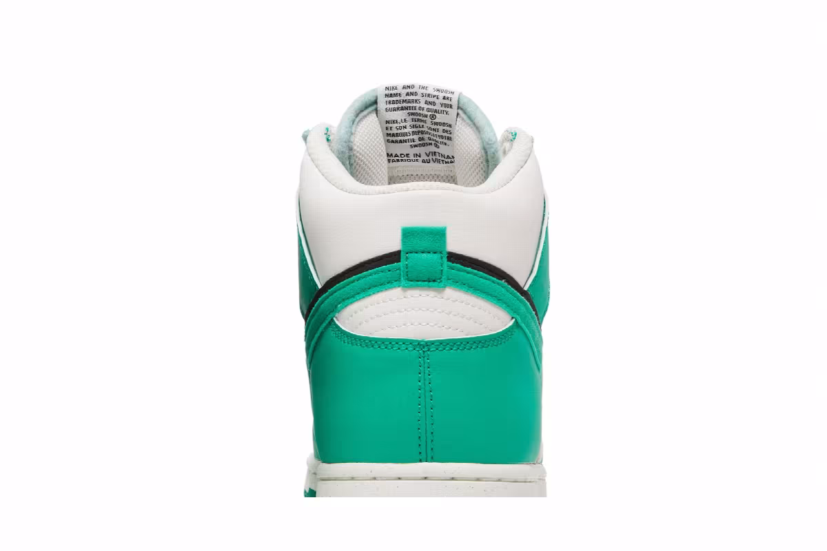 Nike Dunk High SE Stadium Green, view 8