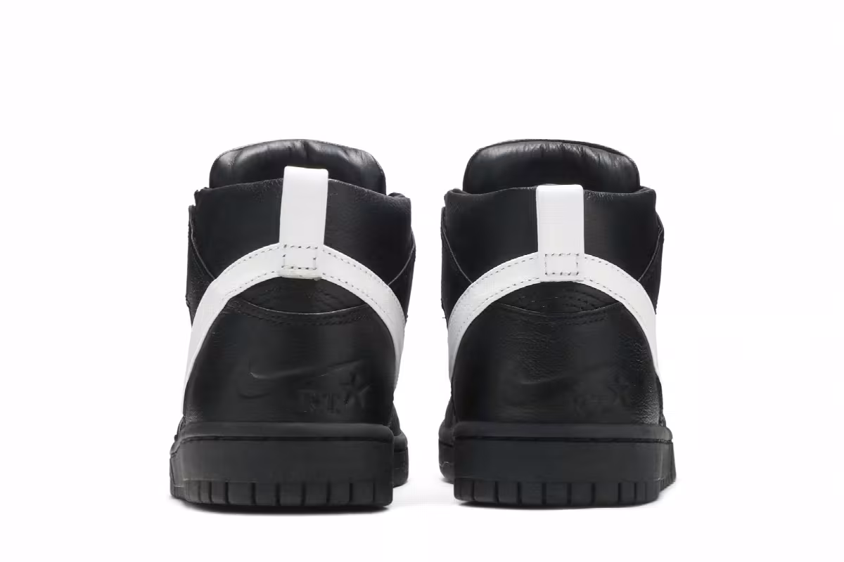 Riccardo Tisci x NikeLab Dunk Lux Chukka Black, view 7