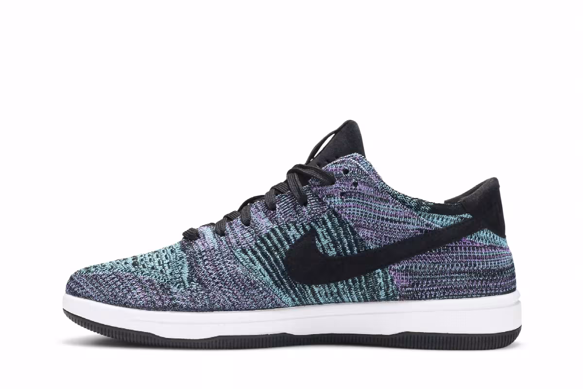 Nike Dunk Flyknit Chlorine Blue, view 4