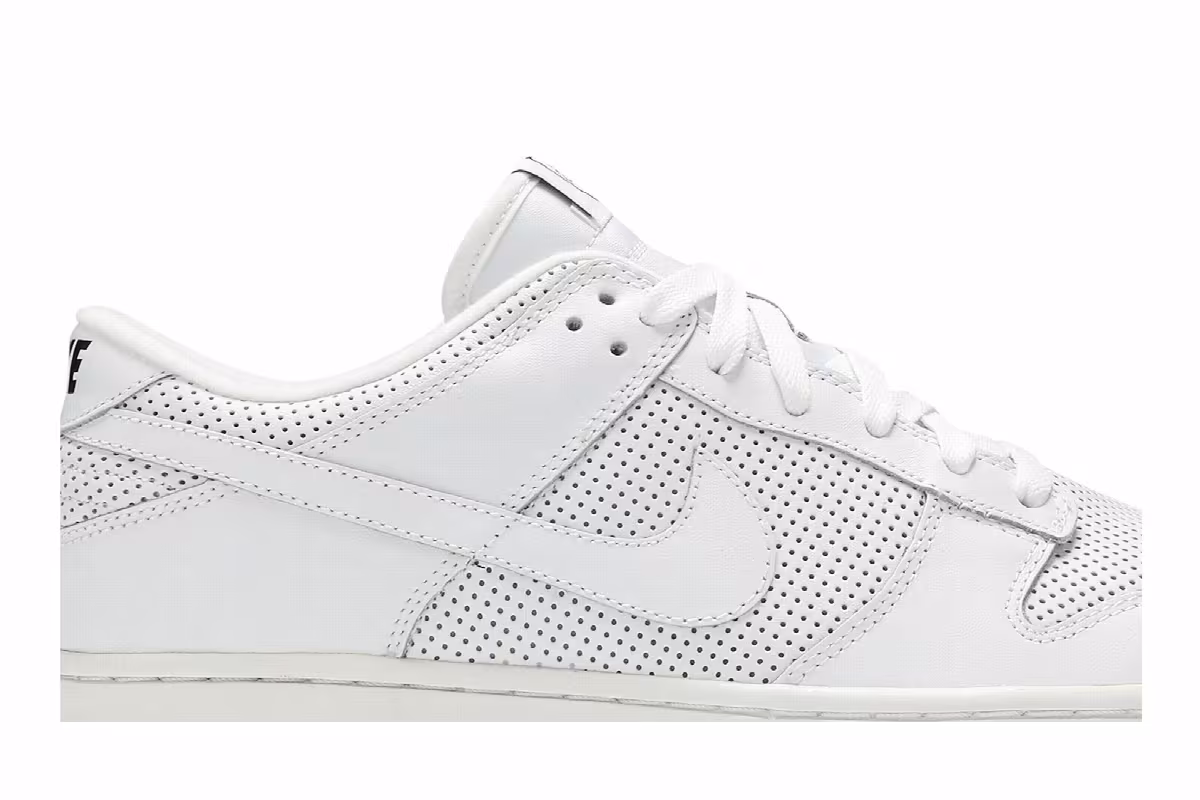 Nike Dunk Low, view 3