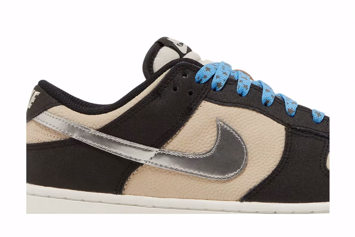 Nike Women's Dunk Low Starry Laces, view 3
