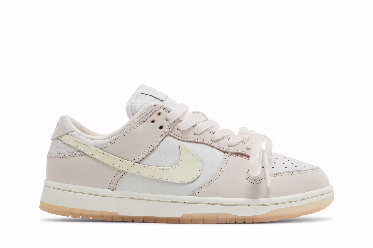 Nike Women's Dunk Low Light Soft Pink, view 2