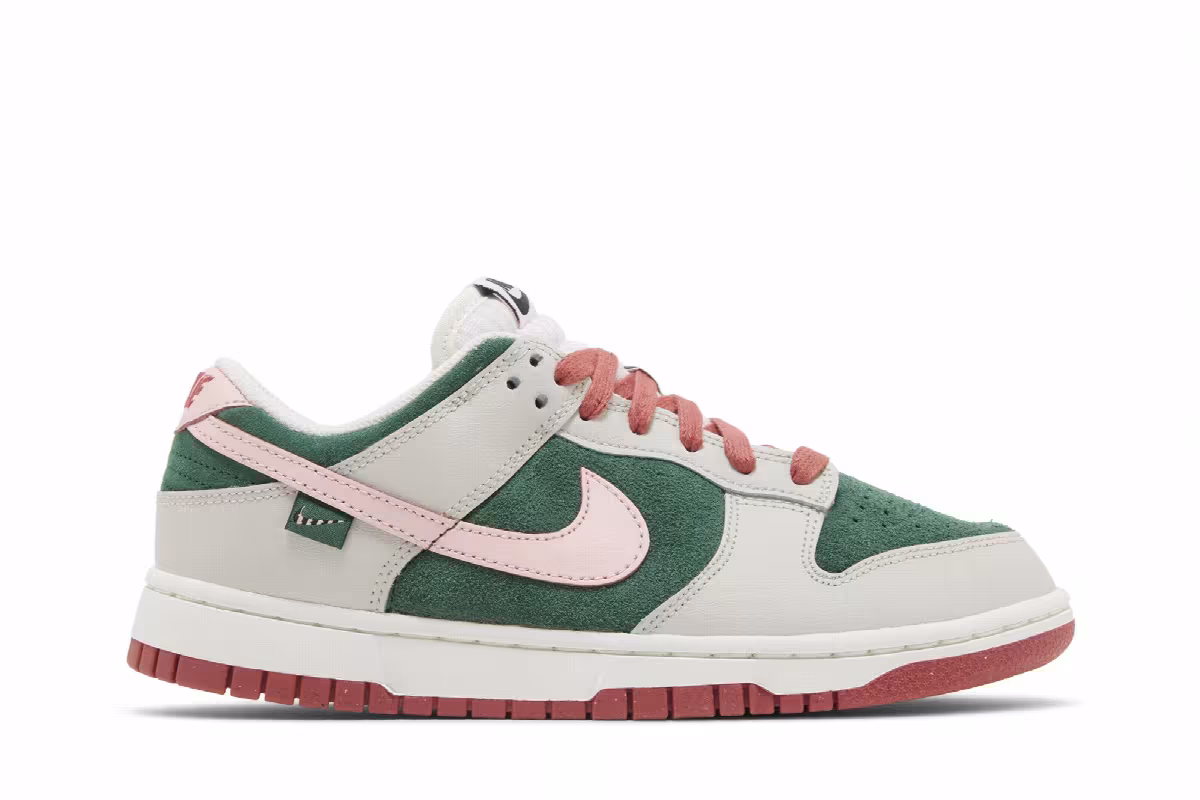Nike Women's Dunk Low SE All Petals United, view 2