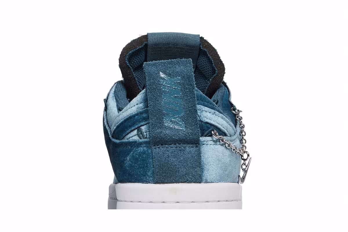 Nike Women's Dunk Low Disrupt Lucky Charms - Ash Green, view 8