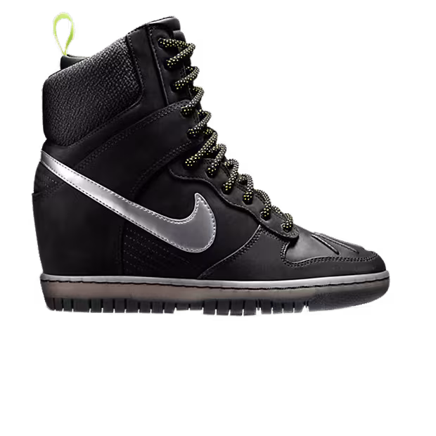 Nike Women's Dunk Sky High SneakerBoot