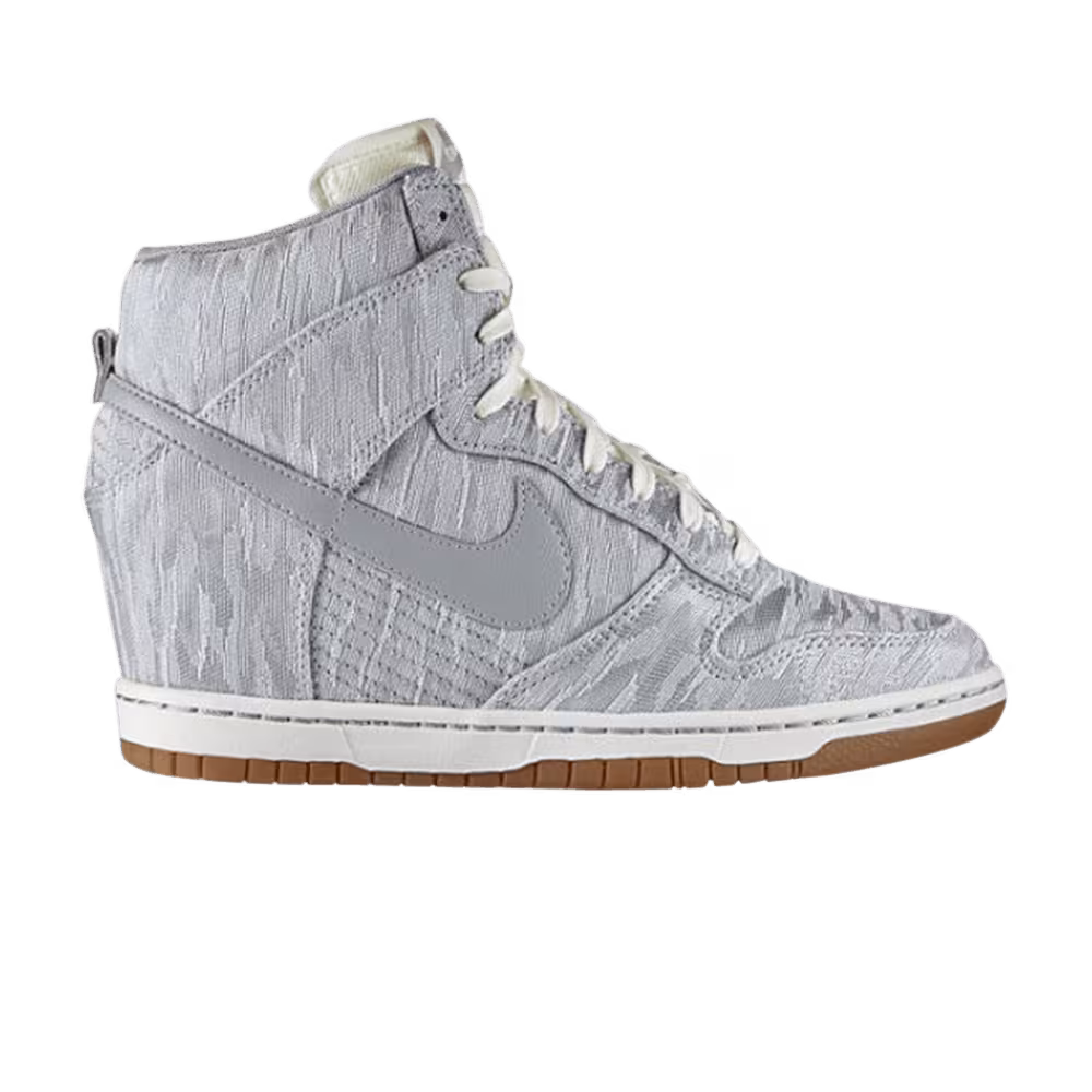 Nike Women's Dunk Sky High Premium