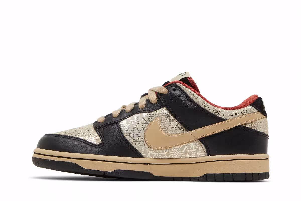Nike Women's Dunk Low Premium, view 4