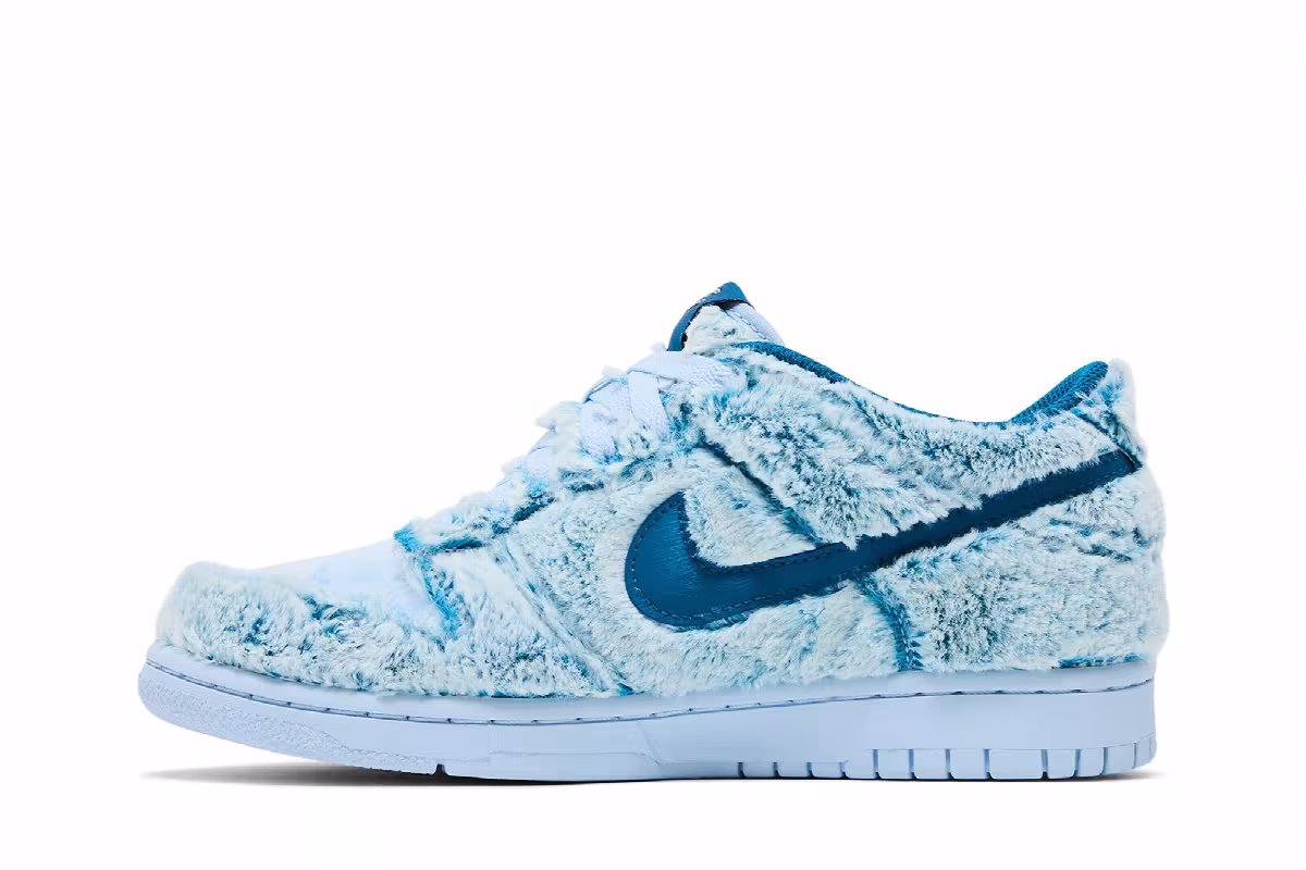 Nike Dunk Low GS Abominable Snowman, view 4