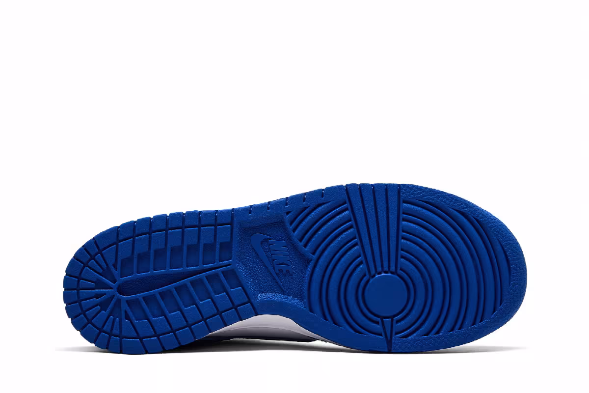 Nike Dunk Low GS Kentucky 2025, view 5