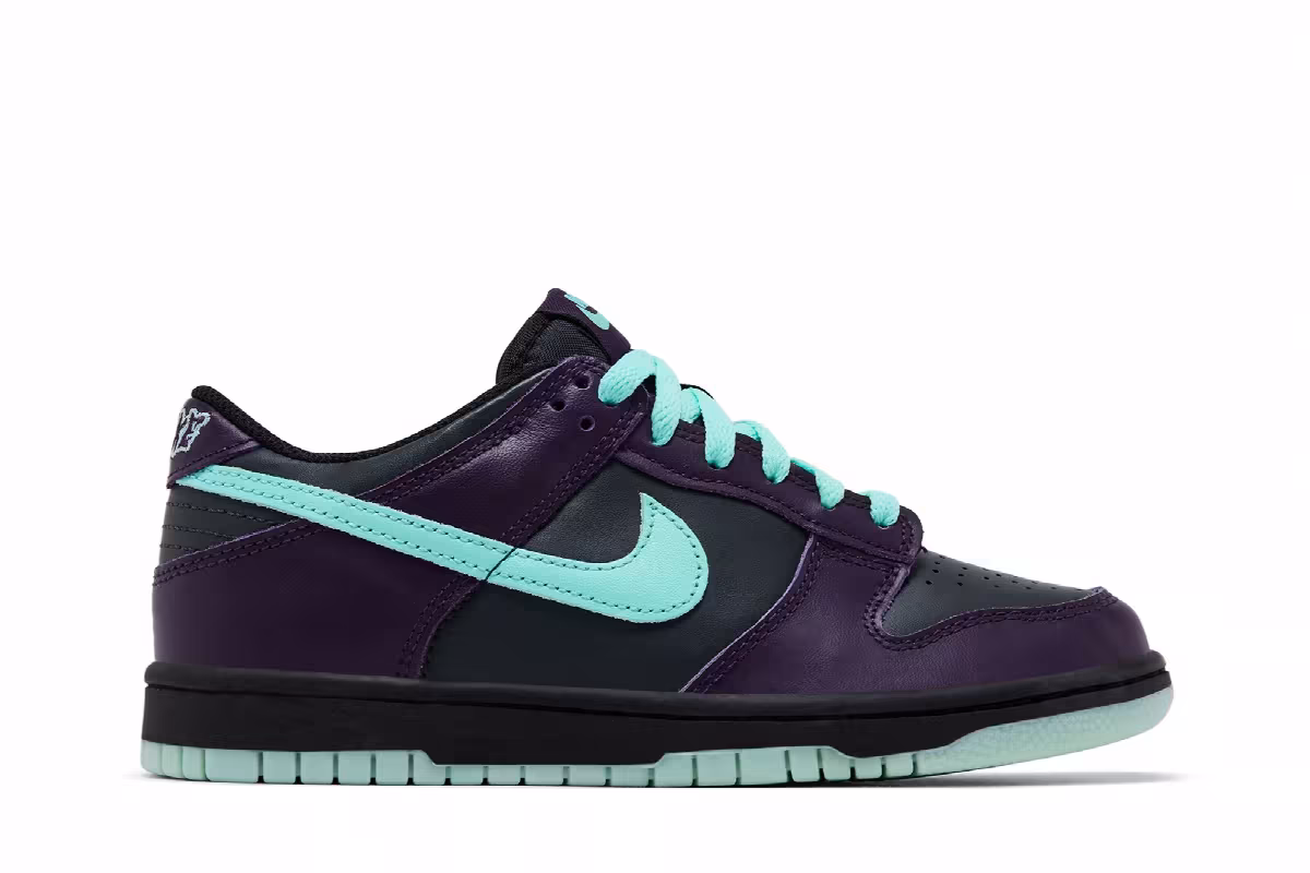 Nike Dunk Low GS Wizard, view 2