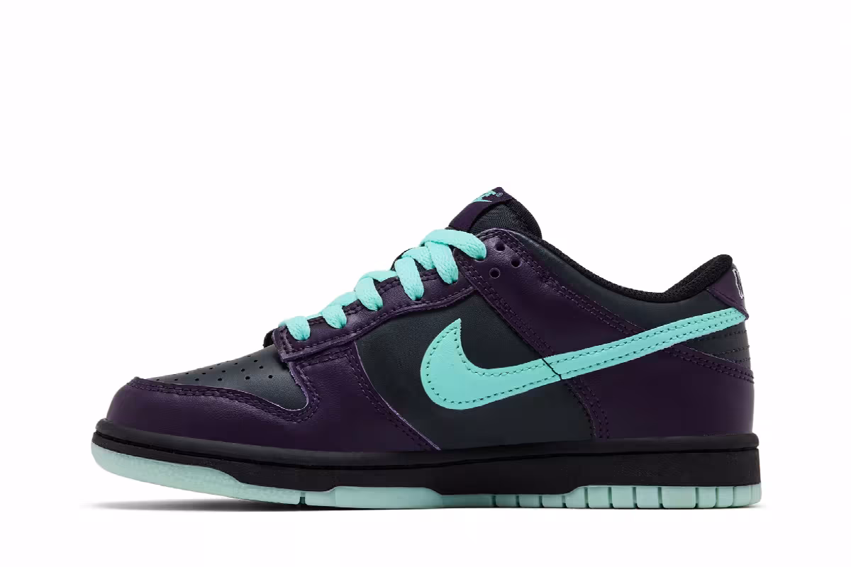 Nike Dunk Low GS Wizard, view 4