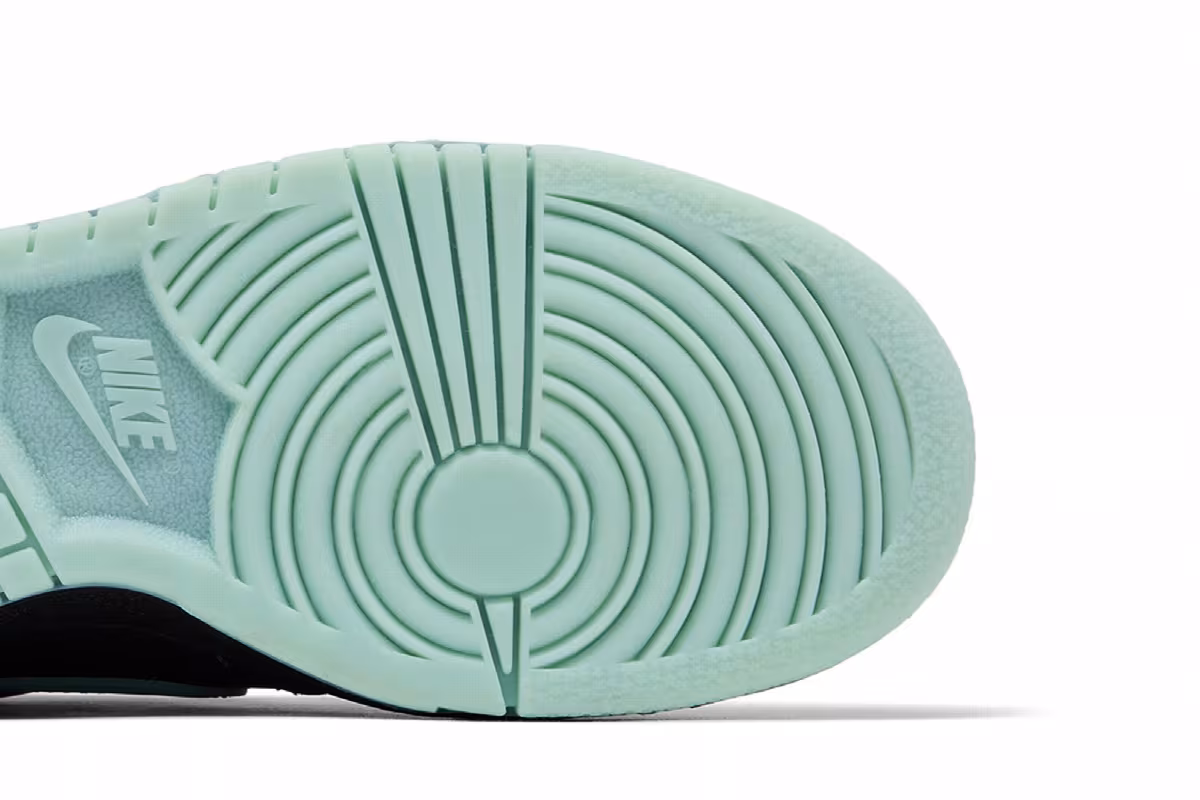 Nike Dunk Low GS Wizard, view 6