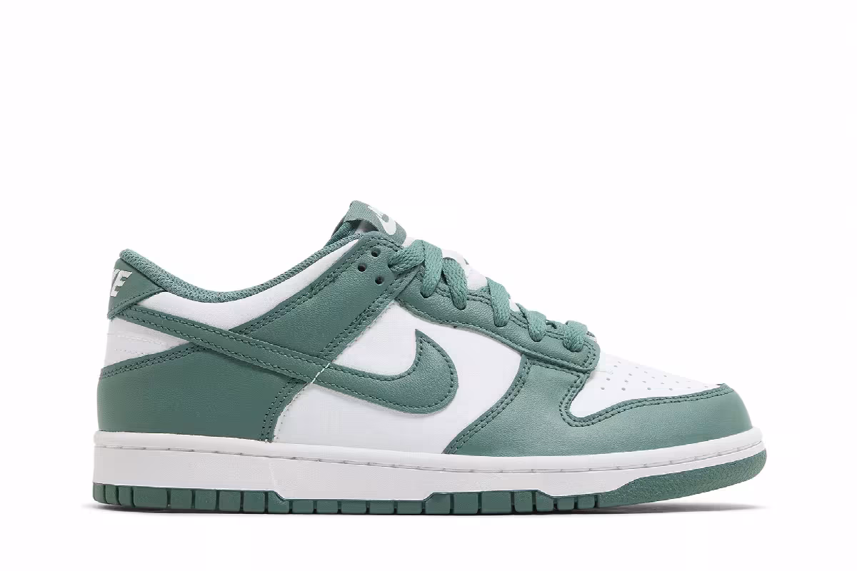 Nike Dunk Low GS Bicoastal, view 2