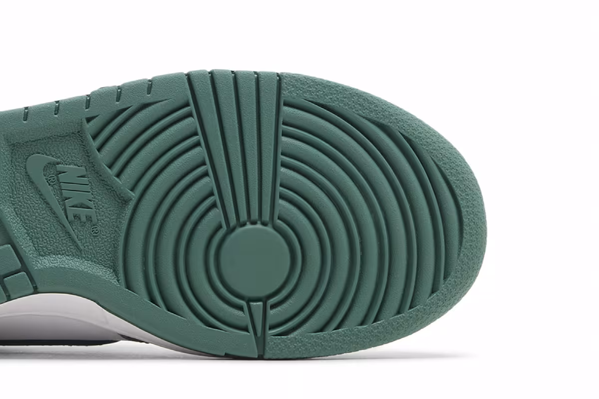 Nike Dunk Low GS Bicoastal, view 6