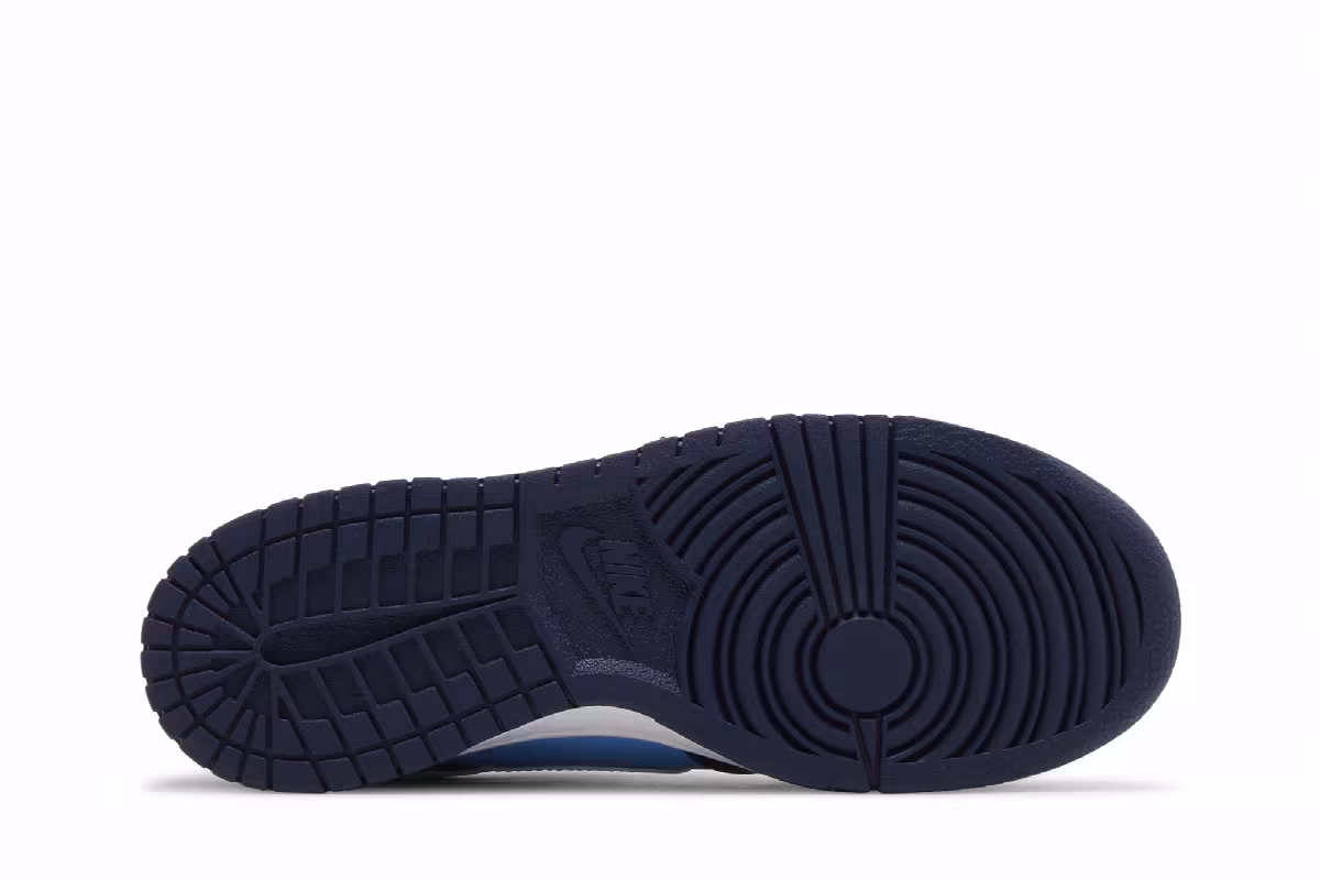 Nike Dunk Low GS University Blue, view 5