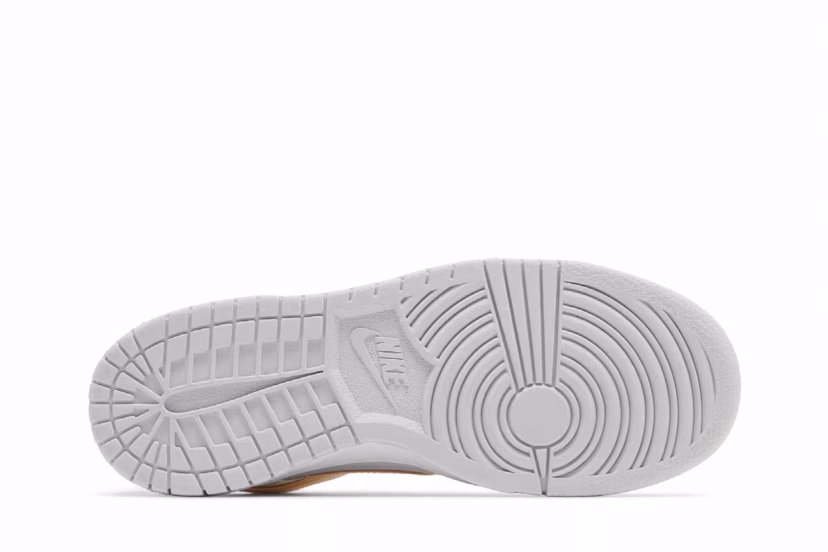 Nike Dunk Low GS Melon Tint, view 5