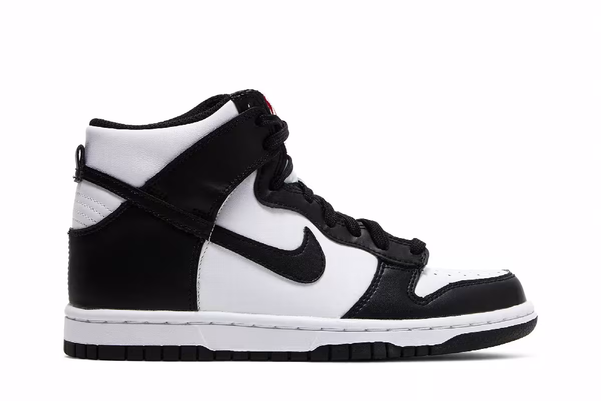 Nike Dunk High GS Black White, view 2