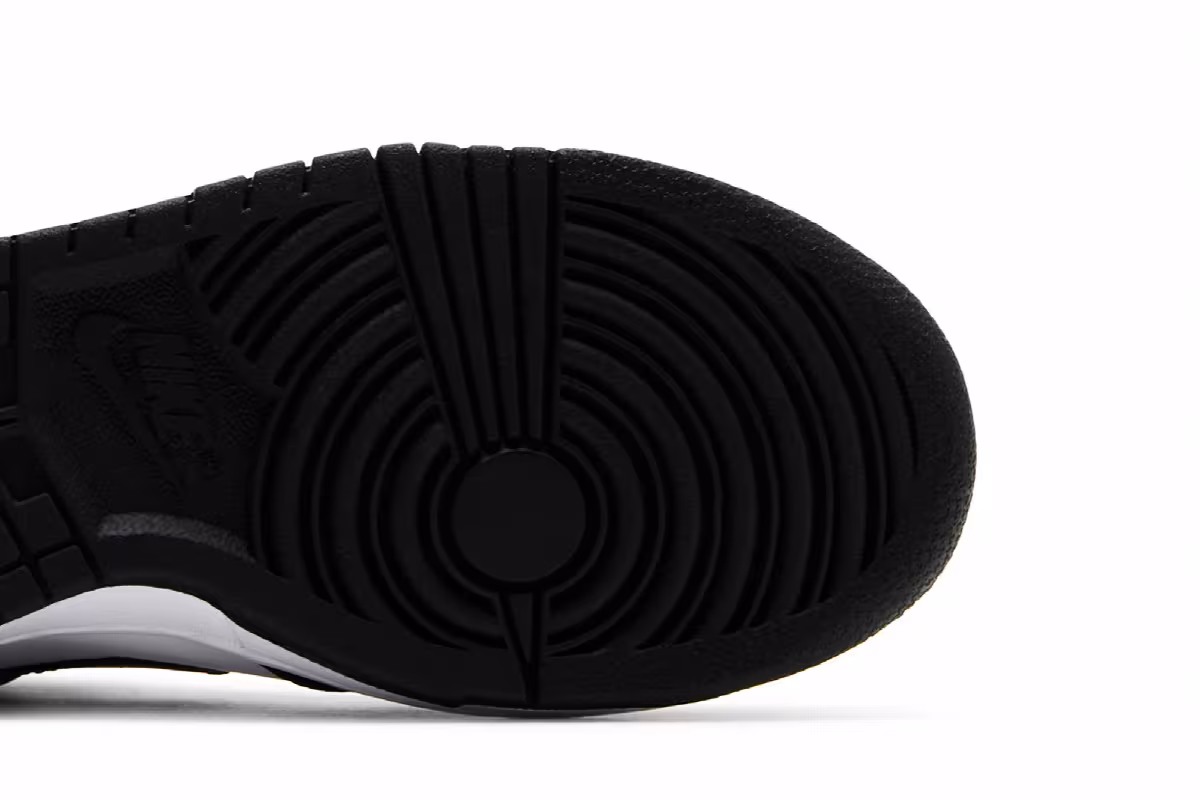 Nike Dunk High GS Black White, view 6