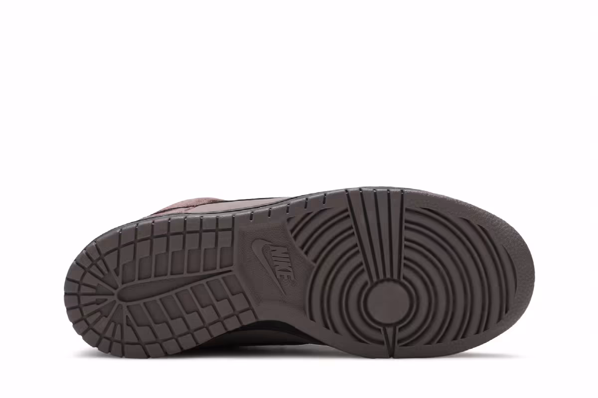 Nike Dunk High GS Dark Mushroom, view 5
