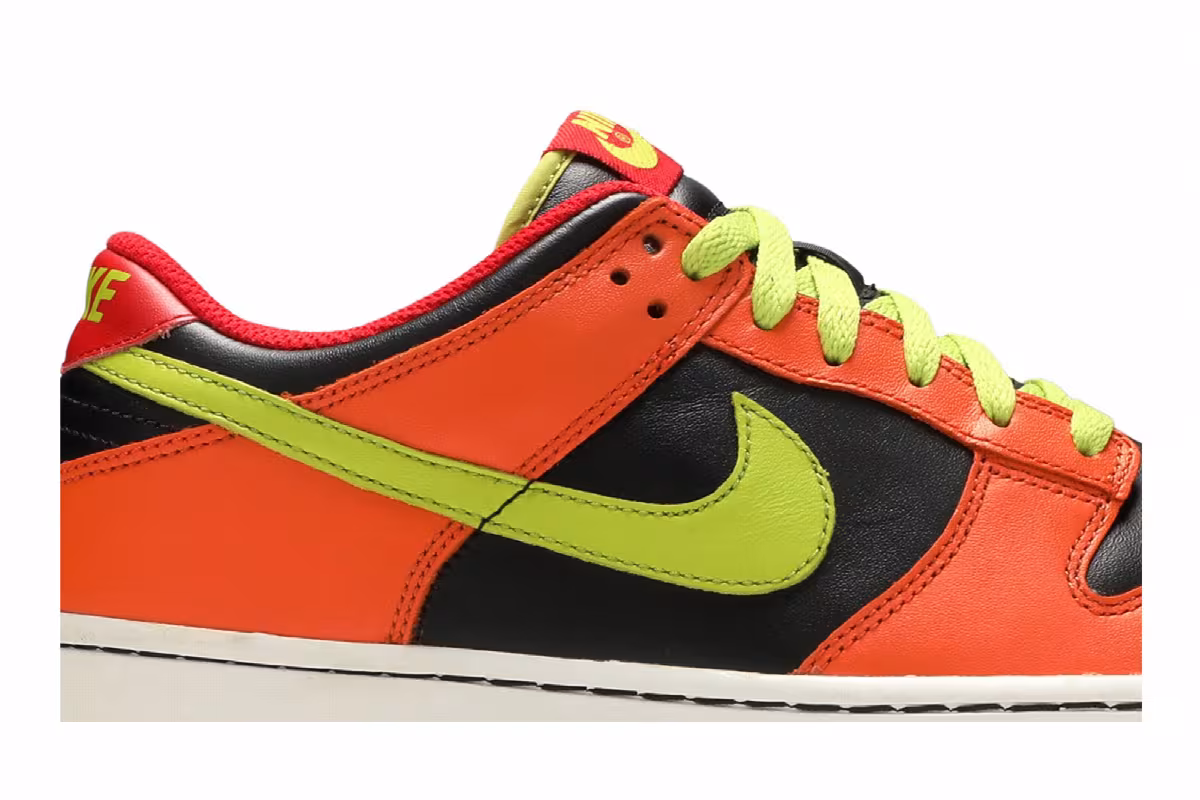 Nike Dunk Low GS Orange Blaze Cactus, view 3