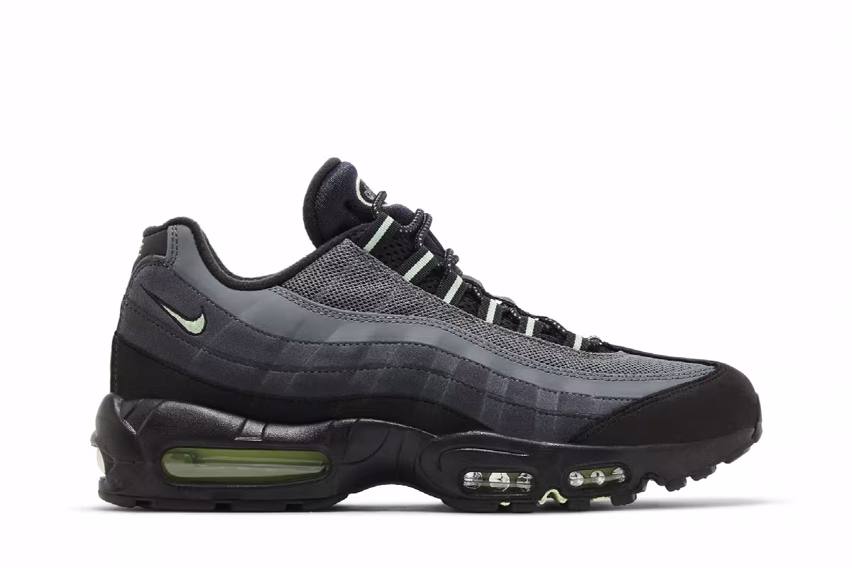 Nike Air Max 95 Vapor Green, view 2