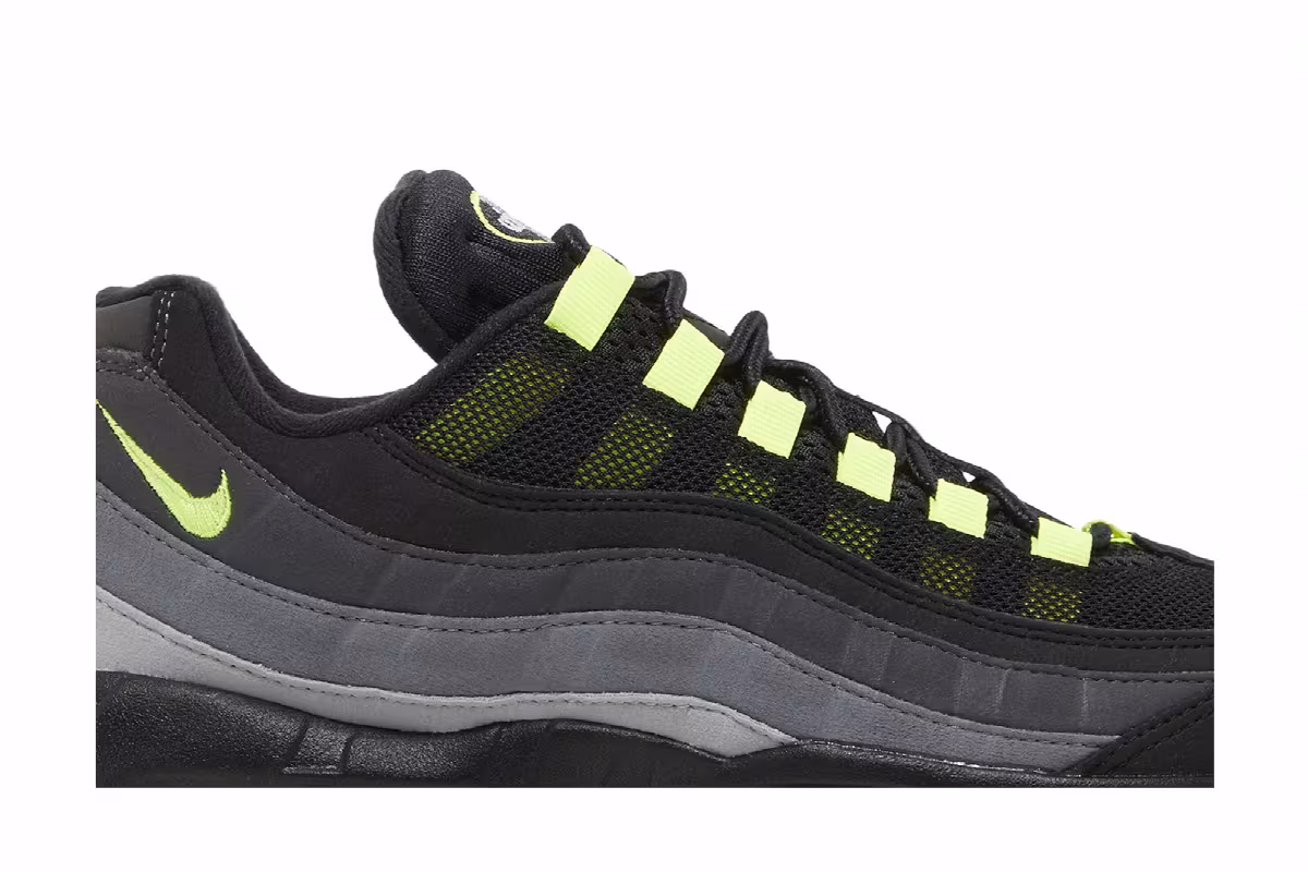 Nike Air Max 95 Black Neon, view 3