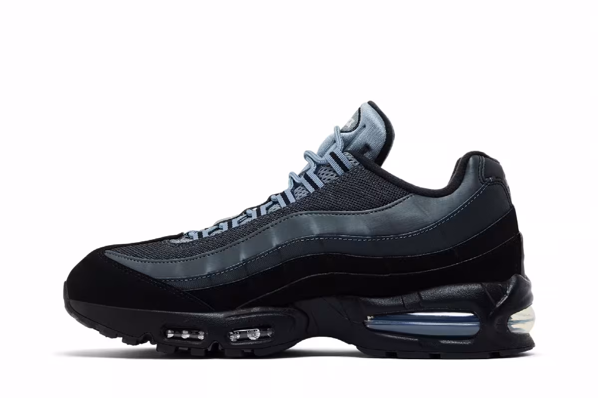 Nike Air Max 95 Black Metallic Silver, view 4