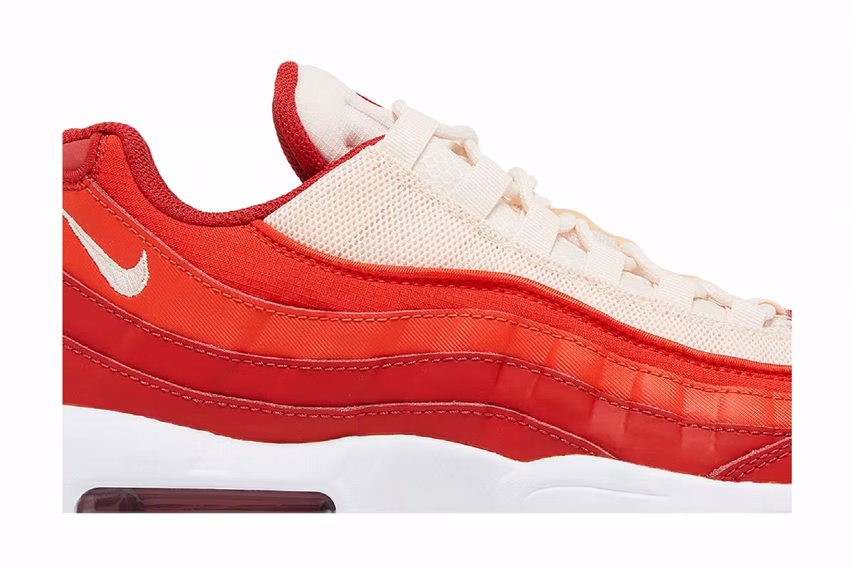 Nike Air Max 95 Picante Red Guava Ice, view 3