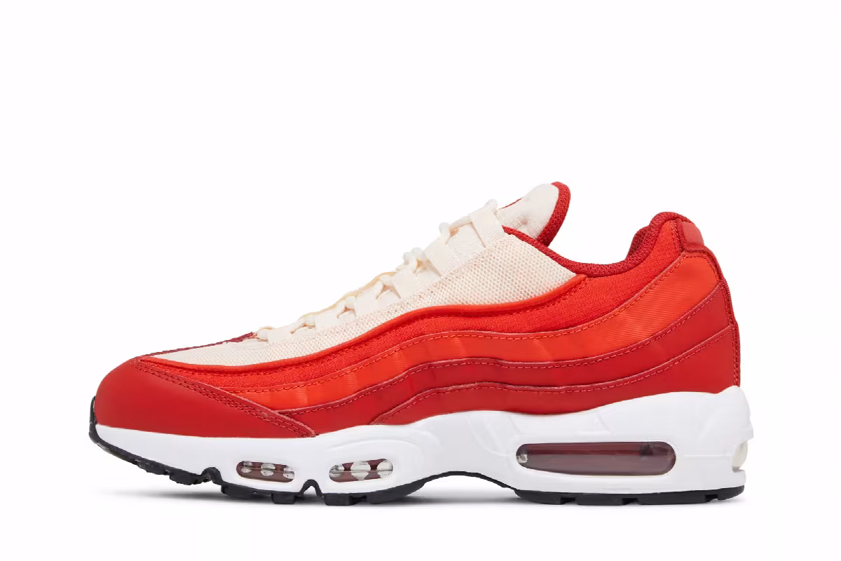 Nike Air Max 95 Picante Red Guava Ice, view 4