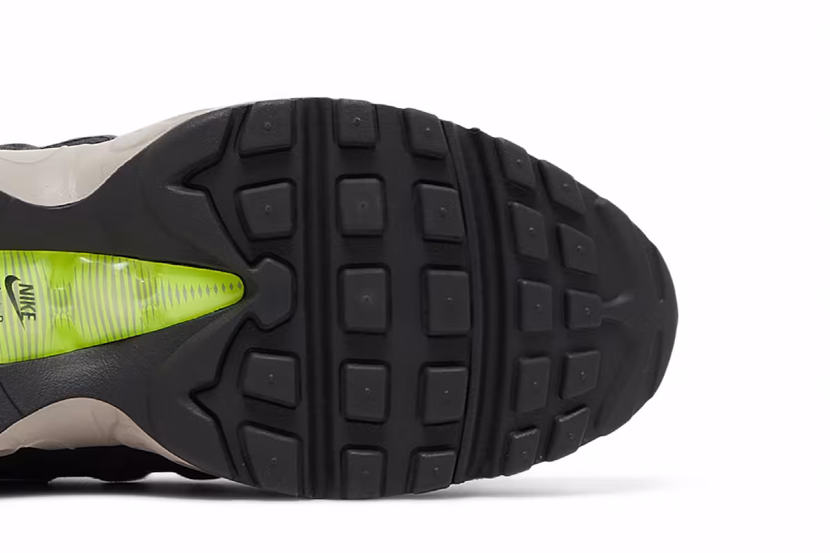 Nike Air Max 95 Speed Lacing - Off Noir Volt, view 6
