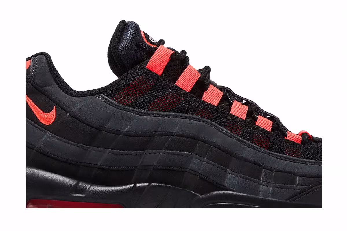 Nike Air Max 95 Black Laser Crimson, view 3
