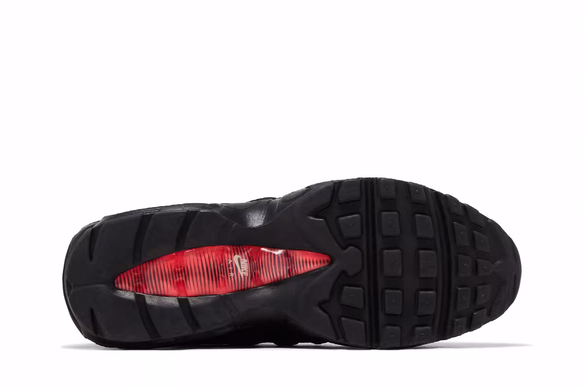 Nike Air Max 95 Black Laser Crimson, view 5