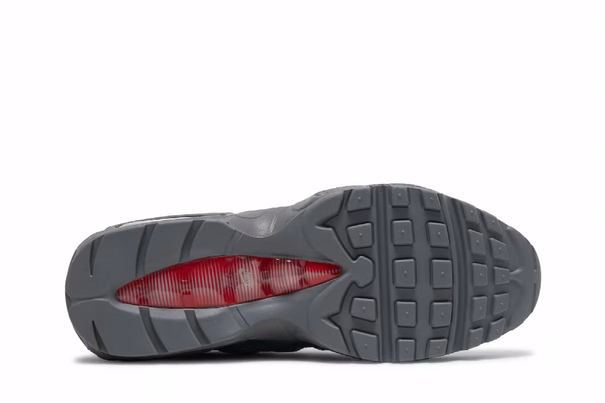 Nike Air Max 95 Essential Smoke Grey University Red, view 5