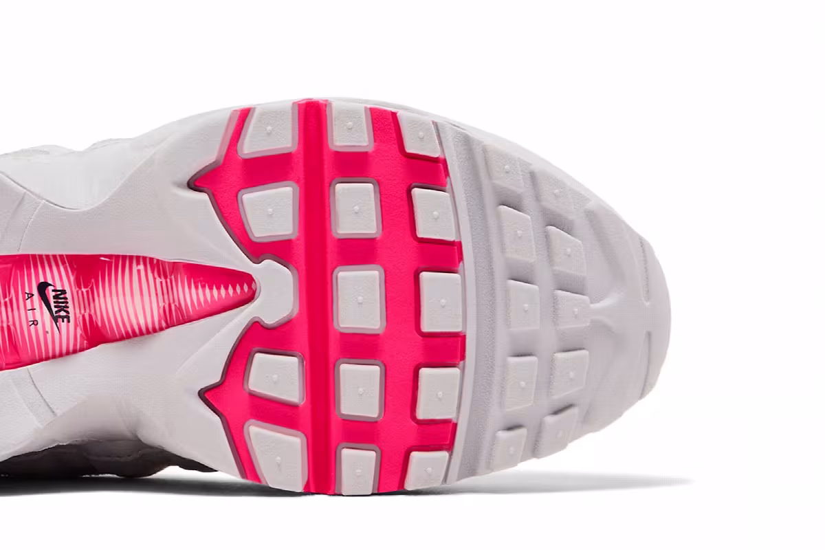Nike Women's Air Max 95 OG Vast Grey Hyper Pink, view 6