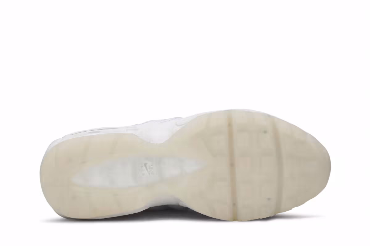 Nike Women's Air Max 95 SE Summit White, view 5