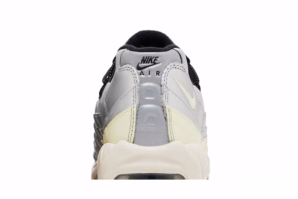 Nike Women's Air Max 95 Speed Lacing - Metallic Silver, view 8