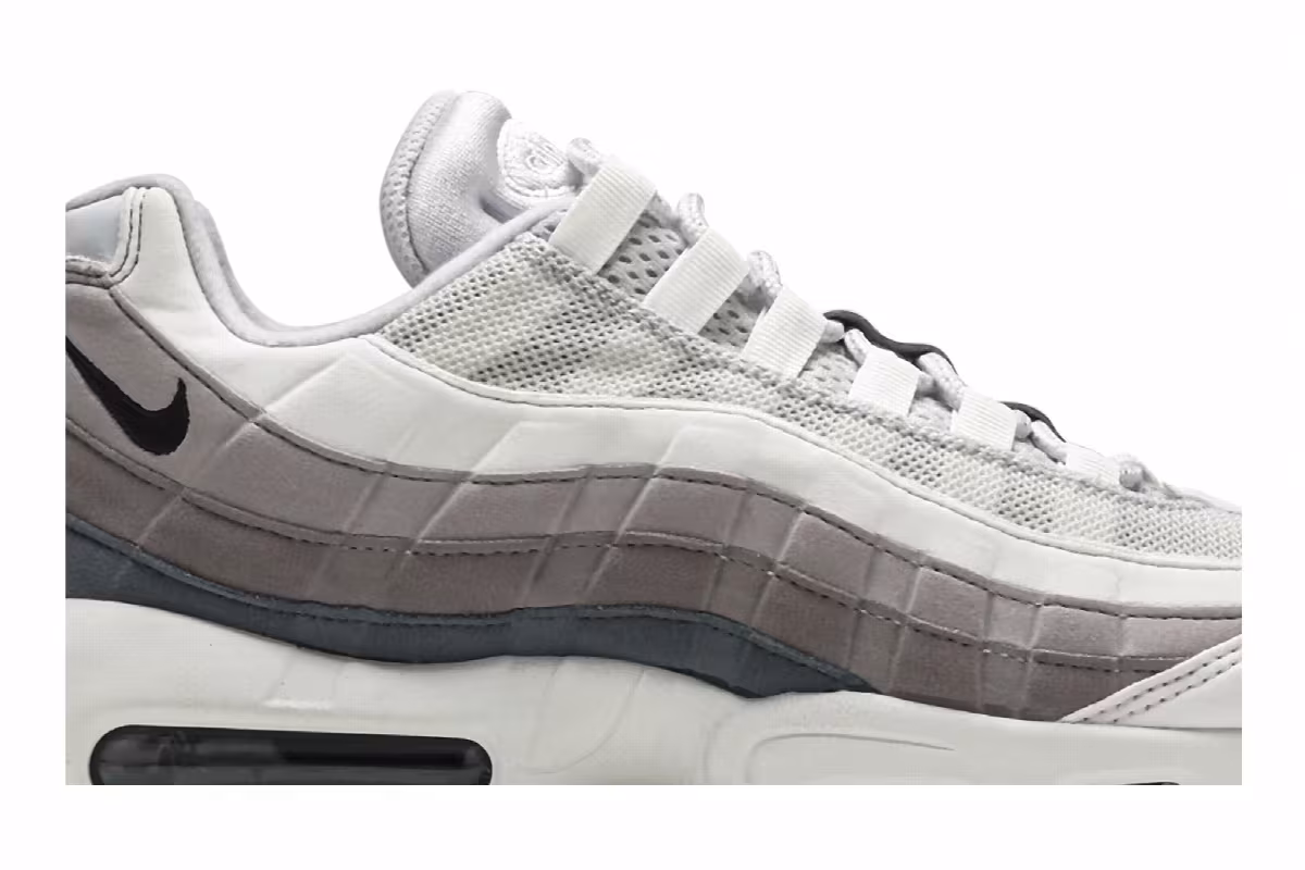 Nike Women's Air Max 95 Vast Grey, view 3