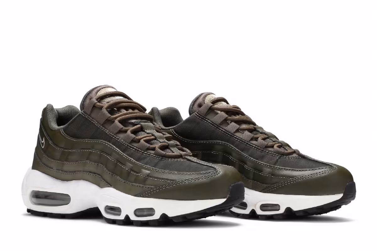 Nike Women's Air Max 95 Olive Canvas, view 9