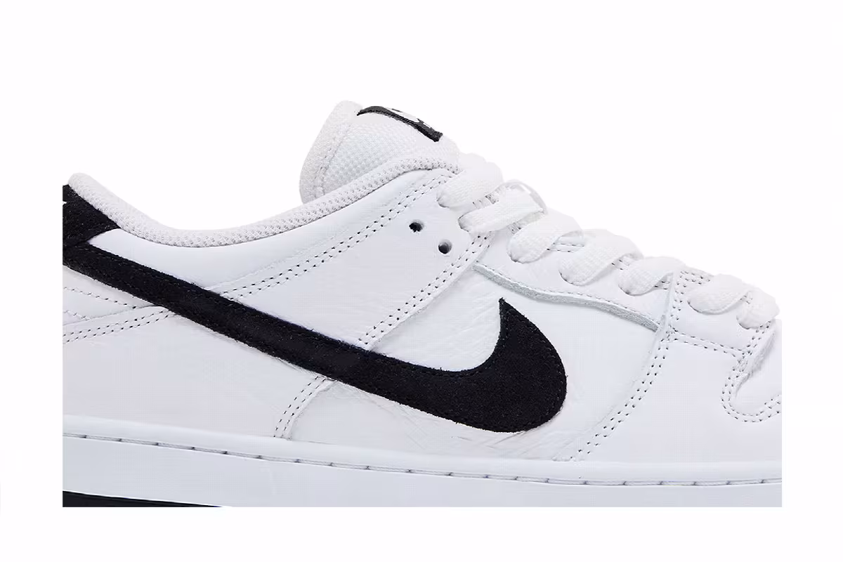 Nike Dunk Low Pro SB White Black, view 3