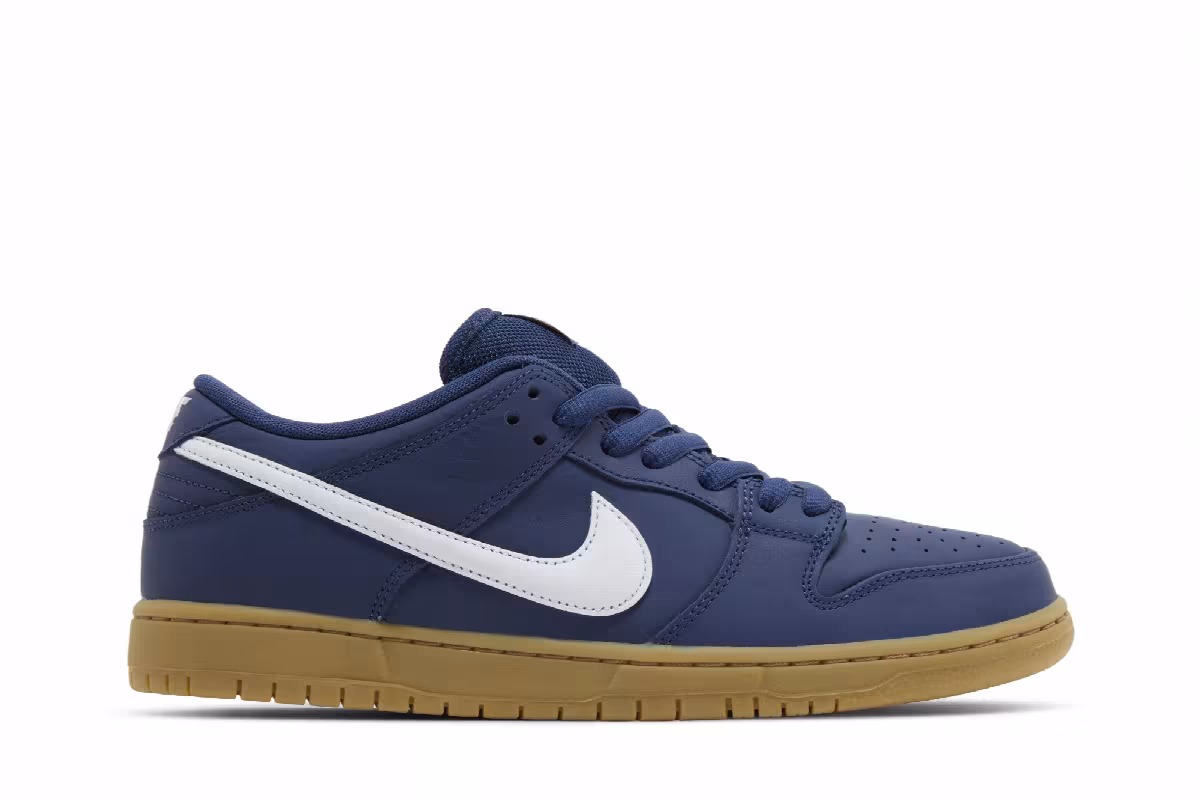 Nike Dunk Low Pro SB Navy Gum, view 2