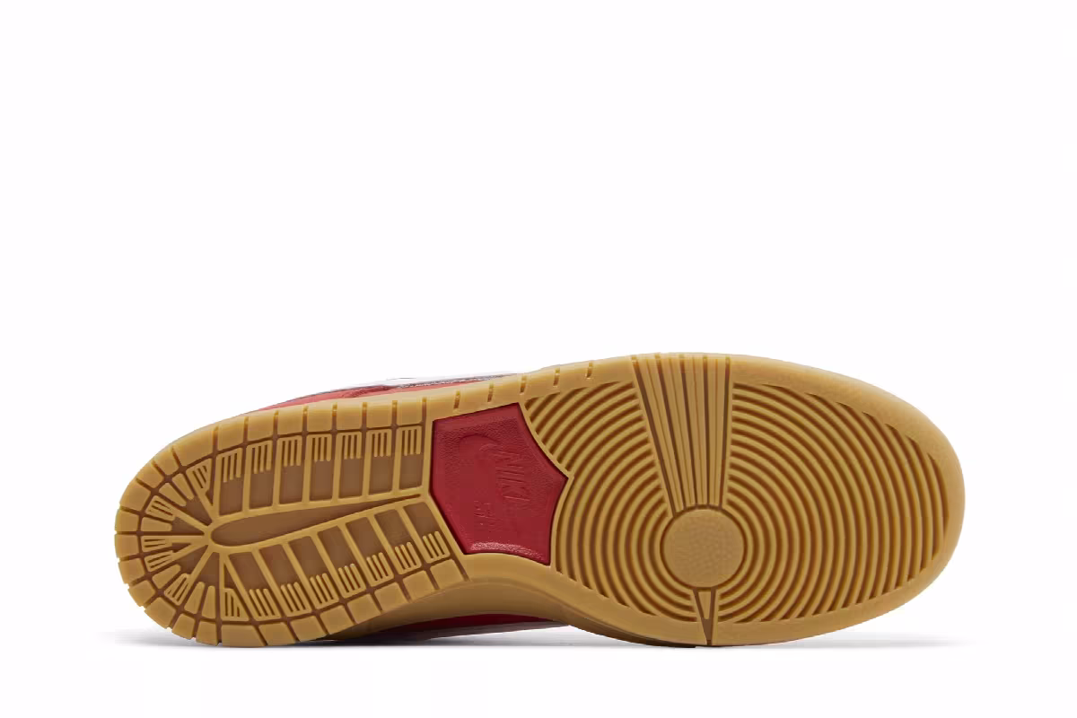 Nike Dunk Low Pro SB University Red Gum, view 5