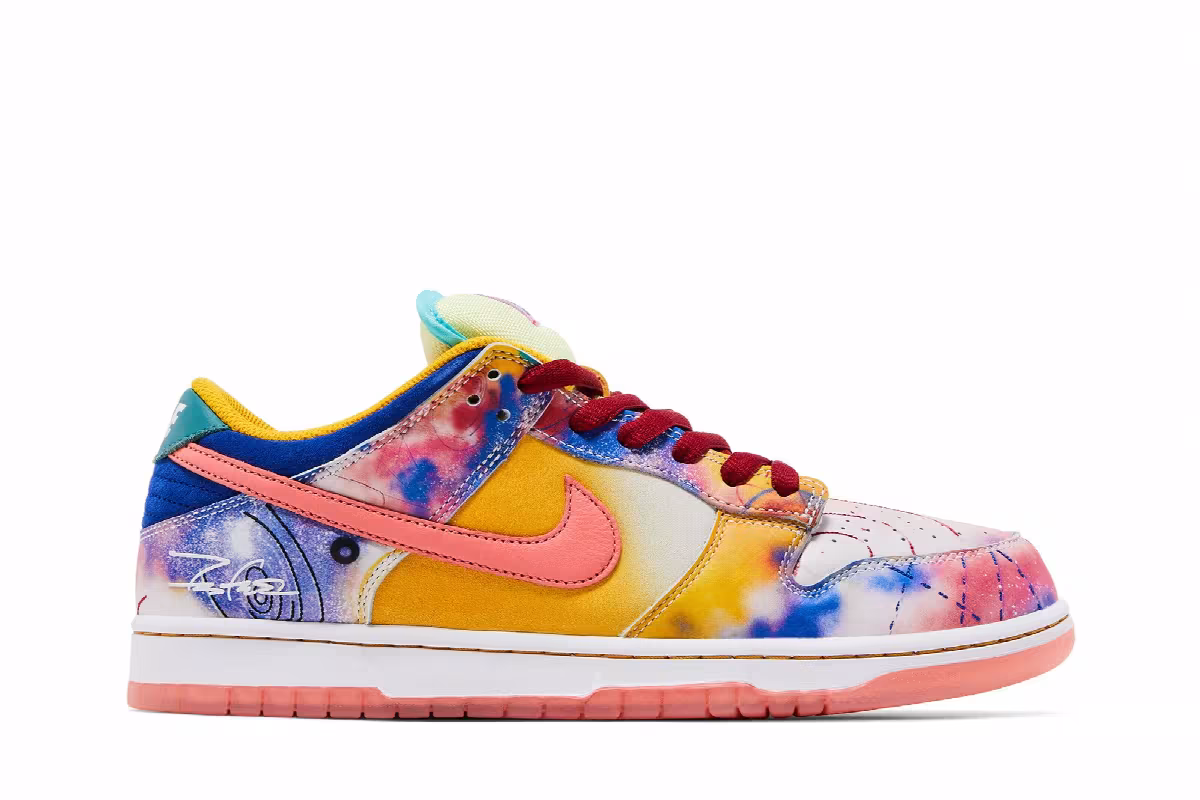 Futura Laboratories x Nike Dunk Low SB Sunblush, view 2