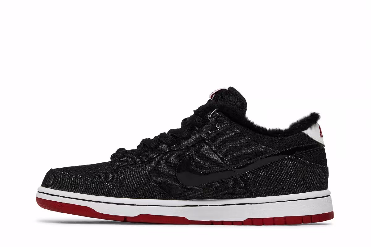 Nike Dunk Low Premium SB Larry Perkins, view 4