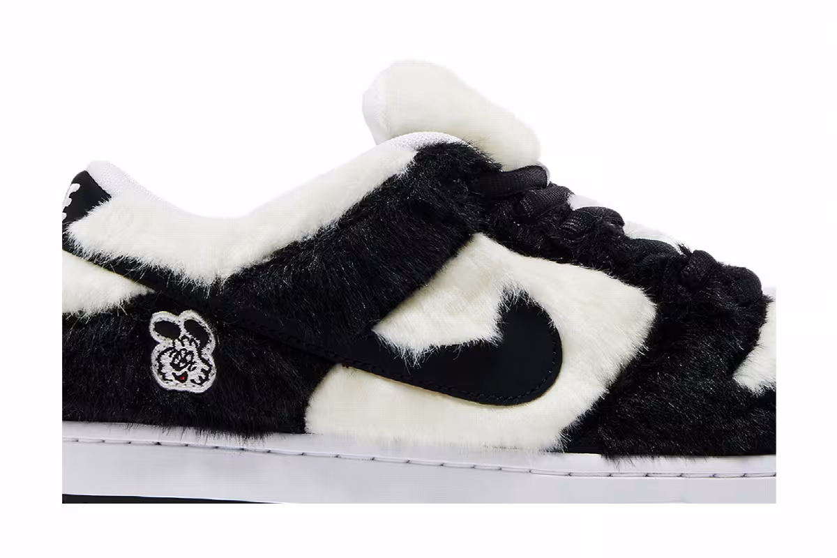Verdy x Nike Dunk Low SB Vick, view 3