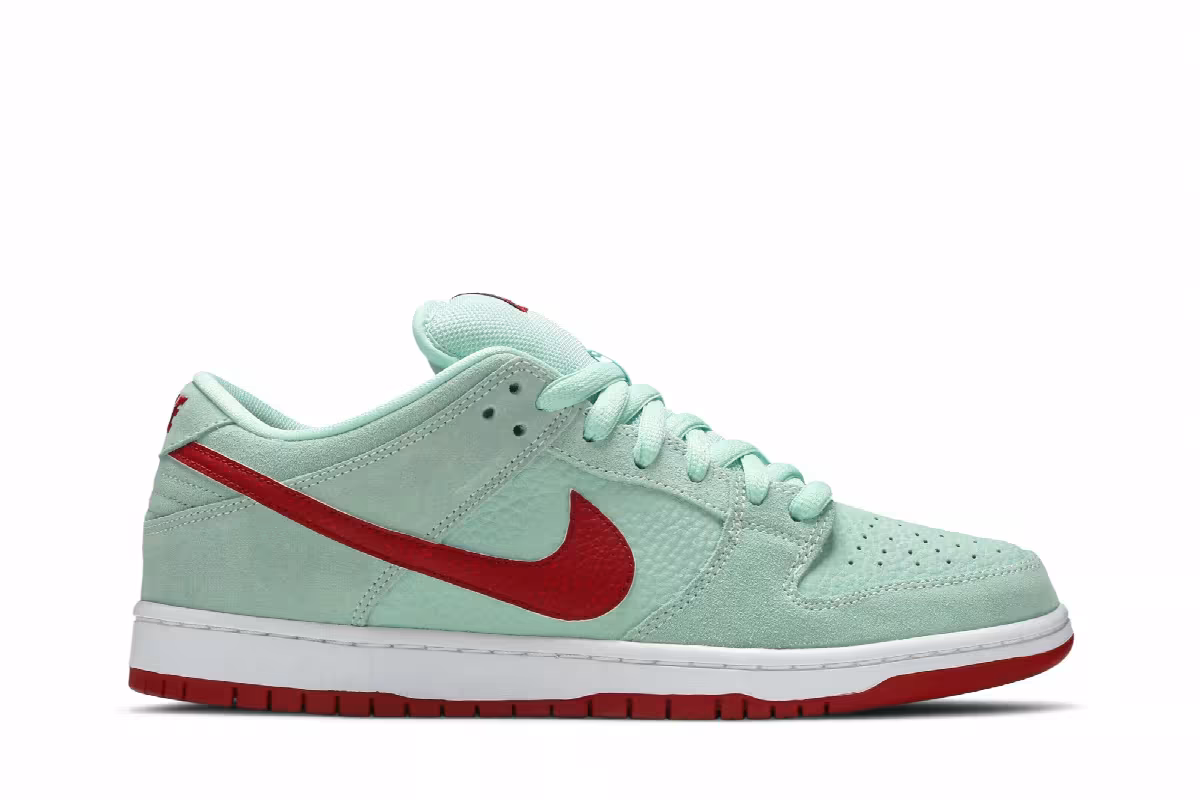 Nike Dunk Low Pro SB Mint Red, view 2